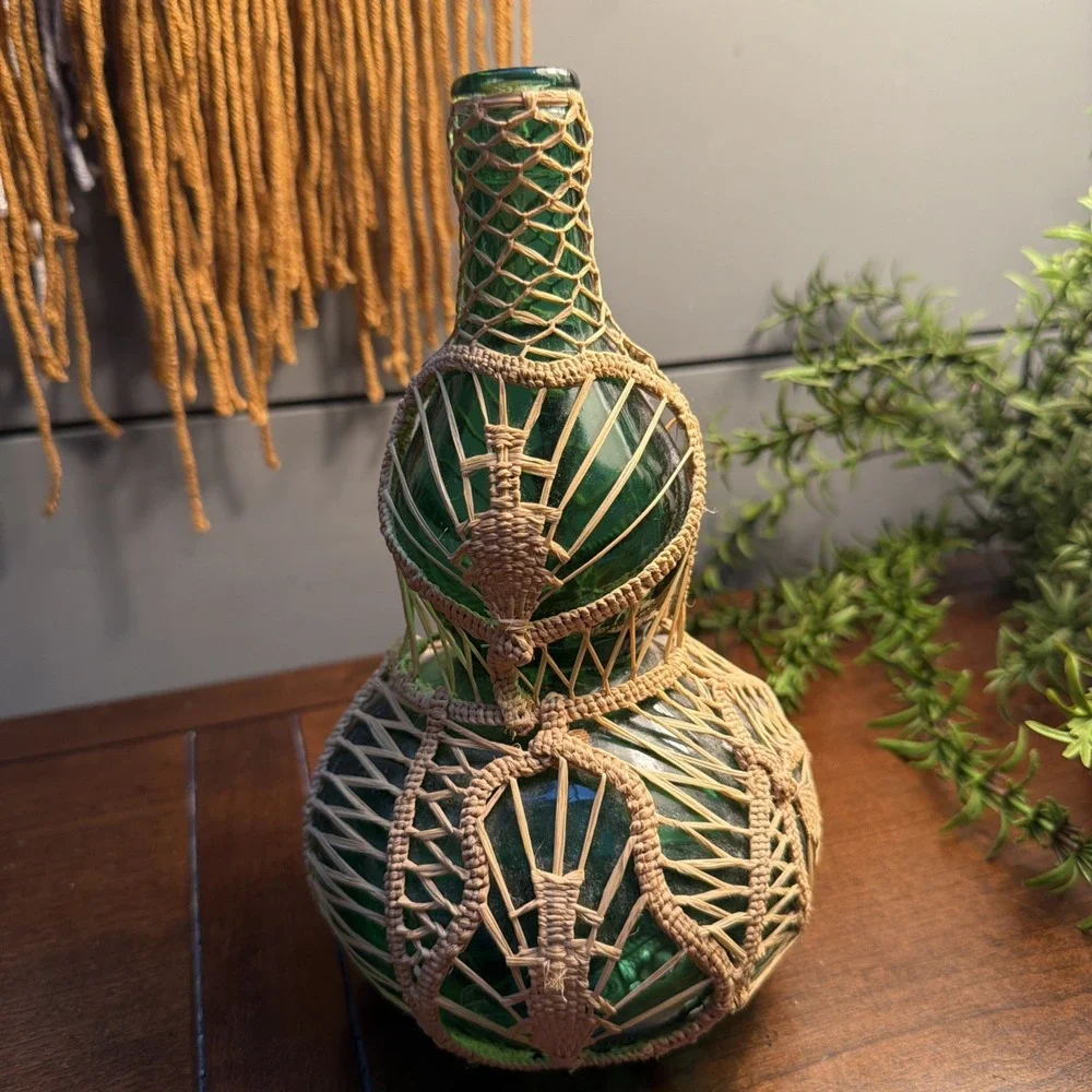 VTG Macrame Seagrass Wrapped Glass Green Bottle Vase Bohemian Tiki Nautical 8.5